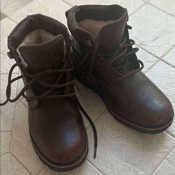 UGG Men's Dark Brown Leather Boots - Picture 1 of 6
